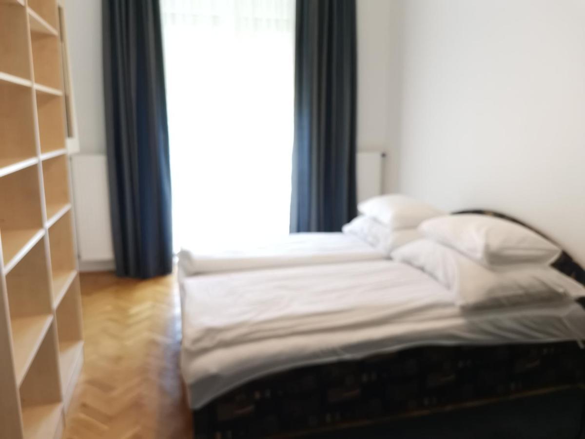 Sugár apartman Debrecen Esterno foto